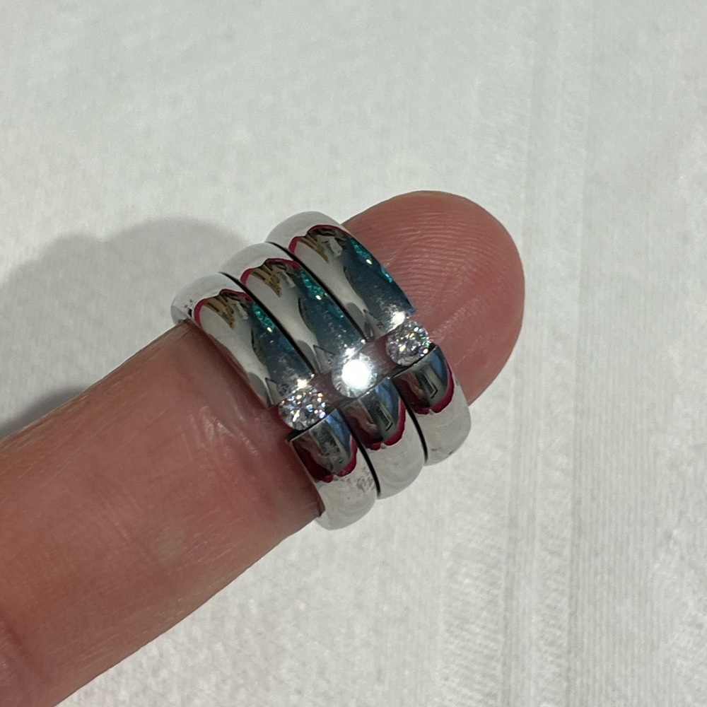Stainless Steel Stackable Band Rings Trio with Clear Floating Rhinestone, Sz 6 - Picture 4 of 7